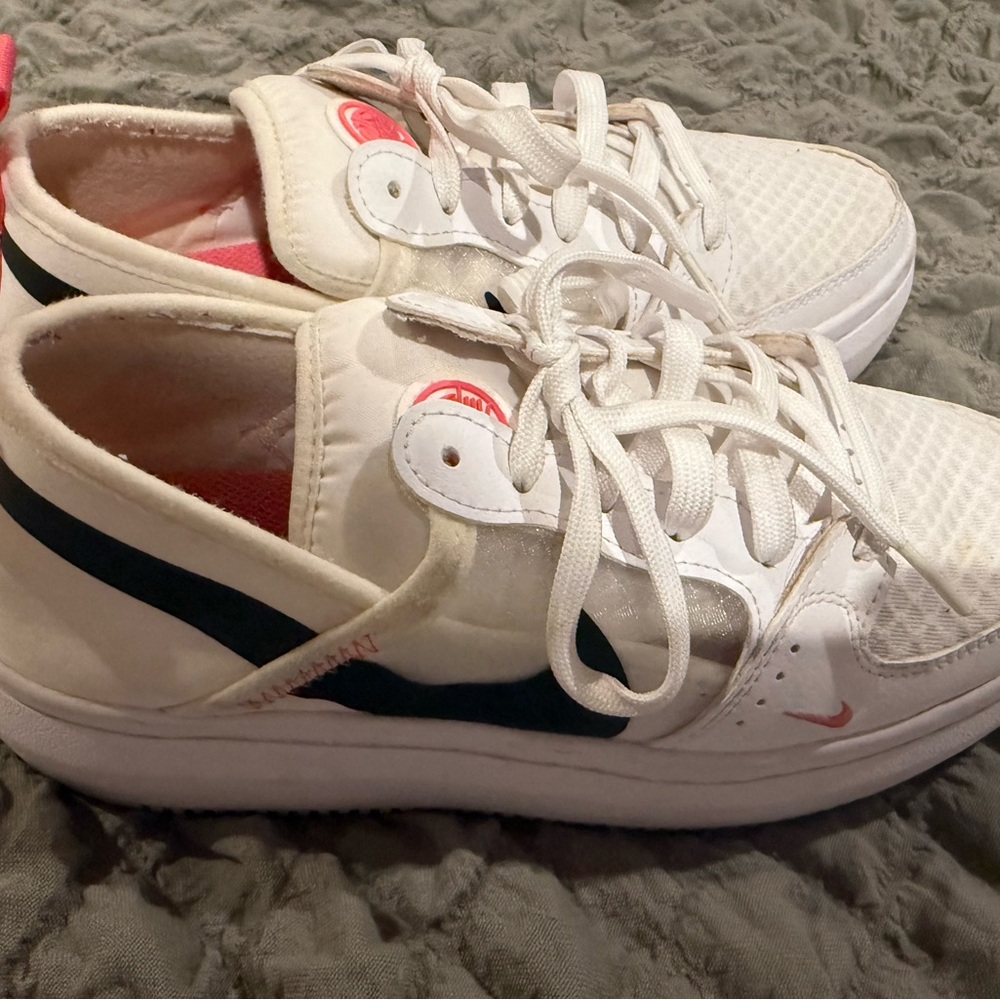 Nike White Sneakers with Navy Swoosh and Pink Insole